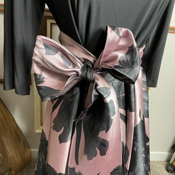 I know, you know, we believe in a land of love - Picture 3 of 4